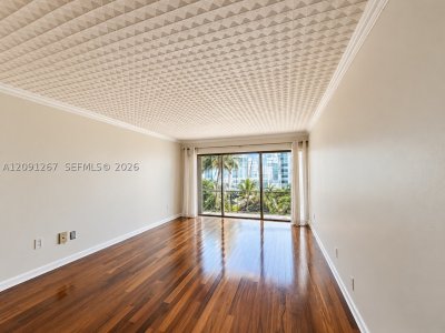 Comprar apartamento en Riviera Towers Condo 63