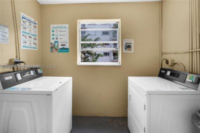Comprar apartamento en Riviera Towers Condo 63