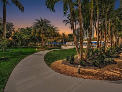 Comprar apartamento no Coral Ridge Towers South 418