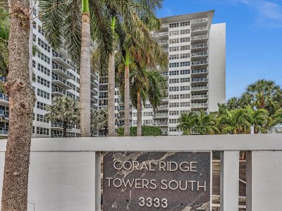 Comprar apartamento no Coral Ridge Towers South 418