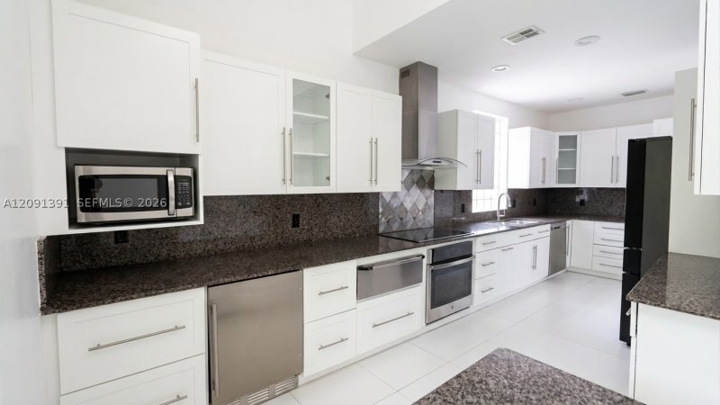 Aluguel de apartamento no L Hermitage Coconut Grove 58