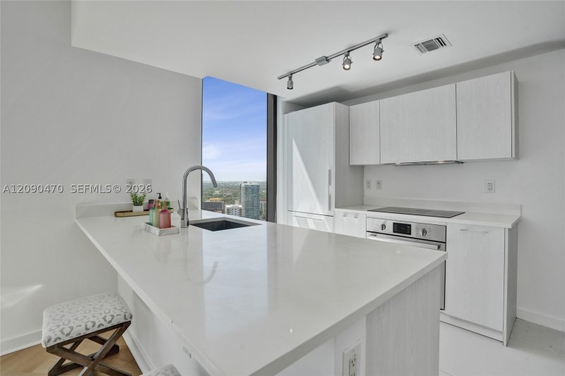 Comprar apartamento no Paraiso Bayviews 2808