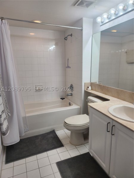 Apartment for rent at Mark on Brickell 1807