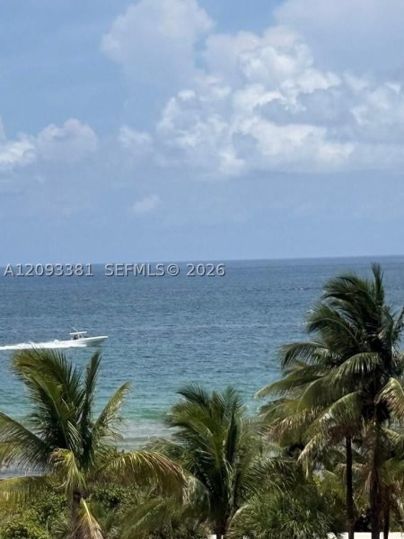 Aluguel de apartamento no The Waverly At Surfside 921