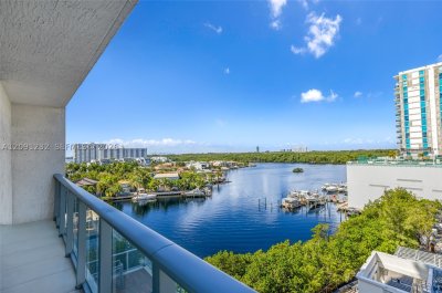 Parque Towers at St. Tropez Apt #5-701