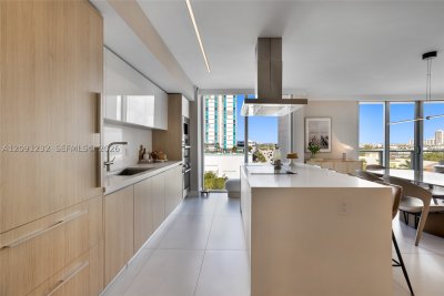 Comprar apartamento en Parque Towers at St. Tropez 5-701