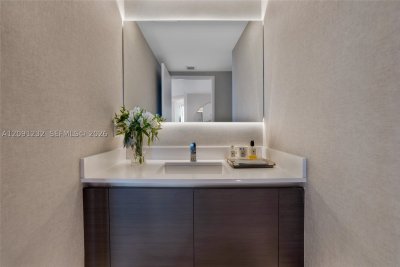 Comprar apartamento en Parque Towers at St. Tropez 5-701