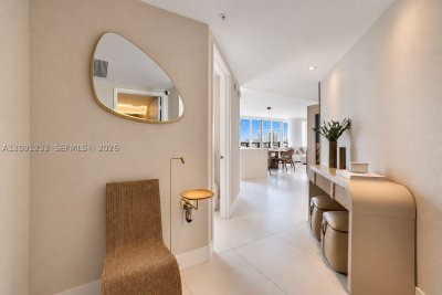 Comprar apartamento no Parque Towers at St. Tropez 5-701
