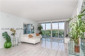 Aluguel de apartamento no Arlen House 521
