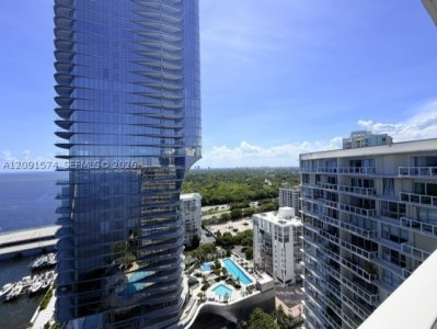 Aluguel de apartamento no Brickell Townhouse PHC