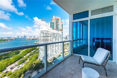 Aluguel de apartamento no Continuum I South 1802