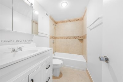 Comprar apartamento no Coastal Towers 1427