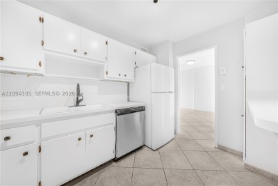 Comprar apartamento no Coastal Towers 1427
