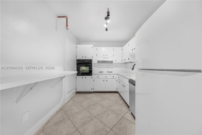 Comprar apartamento no Coastal Towers 1427
