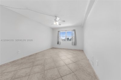 Comprar apartamento no Coastal Towers 1427