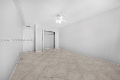 Comprar apartamento no Coastal Towers 1427