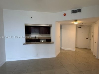 Aluguel de apartamento no Brickell Key One A1401