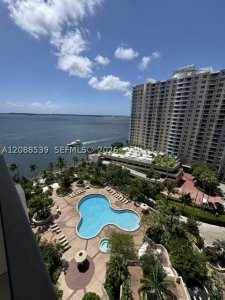 Aluguel de apartamento no Brickell Key One A1401