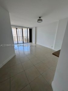 Aluguel de apartamento no Brickell Key One A1401
