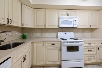 Aluguel de apartamento no Hallmark of Hollywood 516