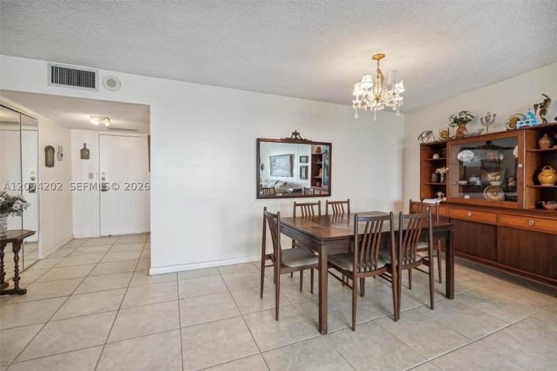 Apartment for rent at Hallmark of Hollywood 516