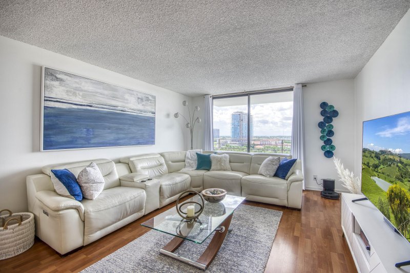 Condo for sale at Olympus Towers 1010