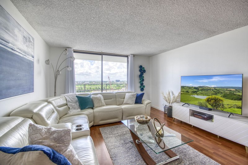Condo for sale at Olympus Towers 1010