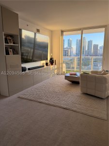 Comprar apartamento no Baltus House 1618