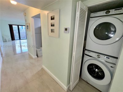 Aluguel de apartamento no The Summit 318S