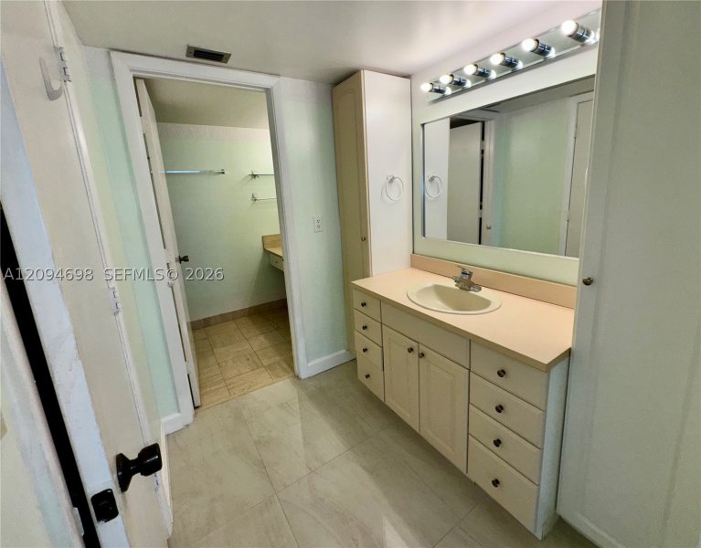 Apartment for rent at The Summit 318S