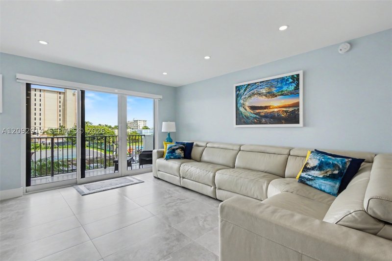 Apartment for rent at The Summit 216N