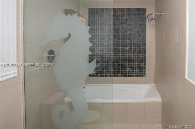 Comprar apartamento en Sole 2406