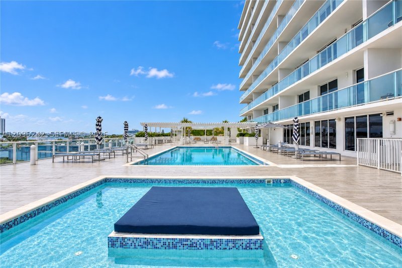 Condo for sale at Baltus House 1512