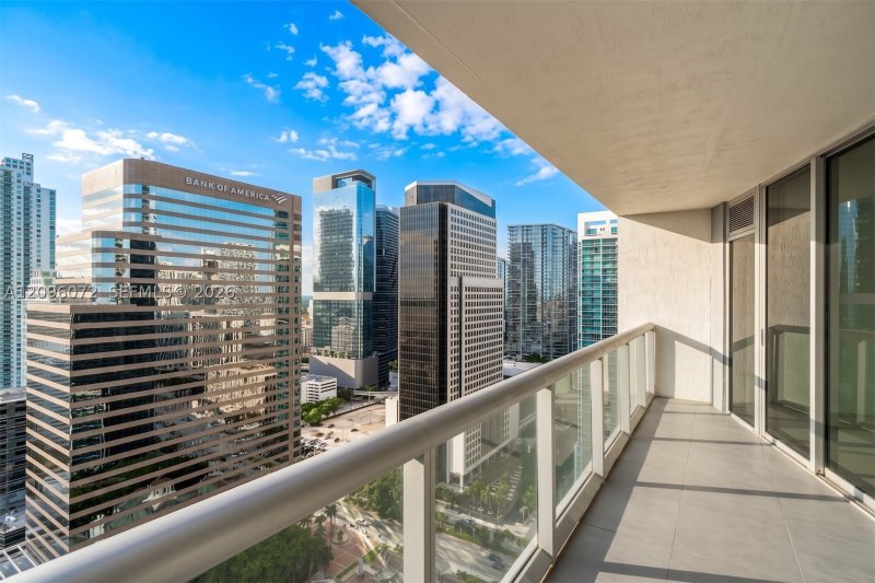 Comprar apartamento no Icon Brickell Tower II 3207