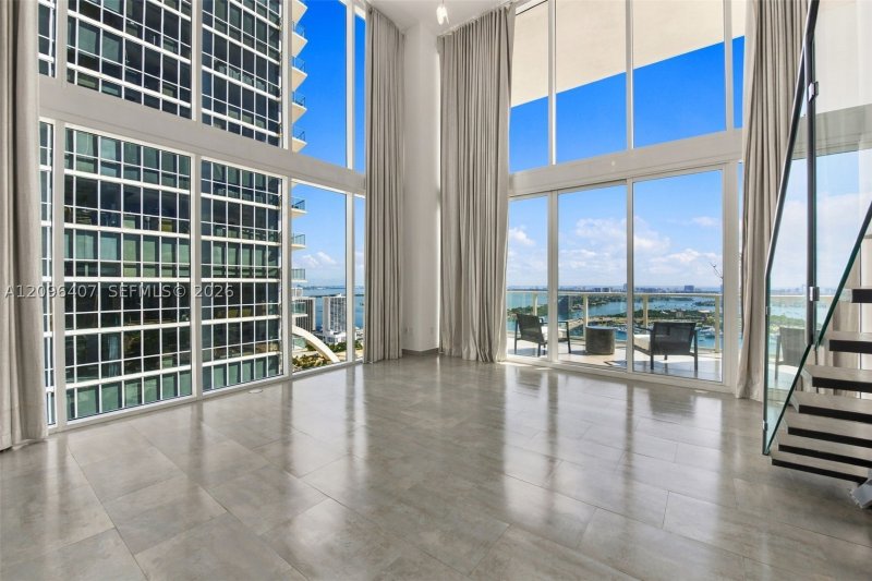 Comprar apartamento en Ten Museum Park 3704