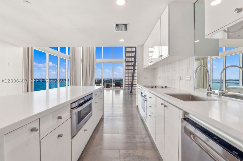 Comprar apartamento en Ten Museum Park 3704