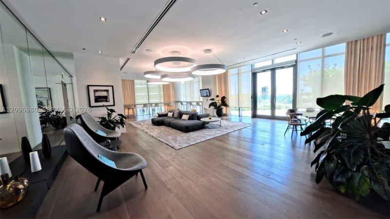 Comprar apartamento no Paraiso Bay Miami 3707