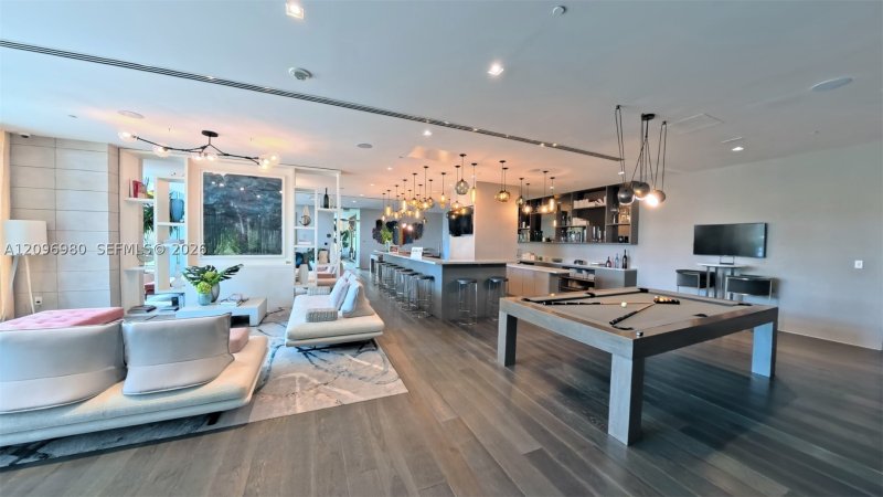 Comprar apartamento no Paraiso Bay Miami 3707