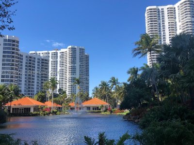 Comprar apartamento en Mystic Pointe 500 1803