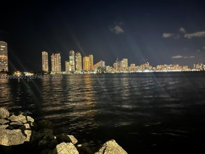 Comprar apartamento en Mystic Pointe 500 1803