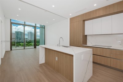Aluguel de apartamento no One Park Tower by Turnberry 610