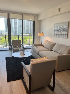 Alquiler de apartamento en Hyde Midtown 1206A