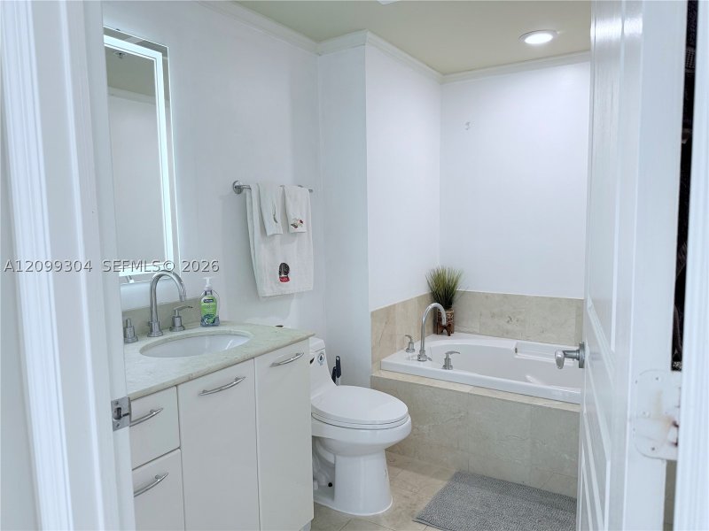 Apartment for rent at 350 Las Olas Place 2380