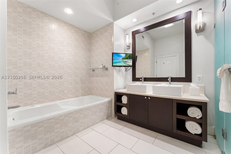 Comprar apartamento en The Blue Doral 408