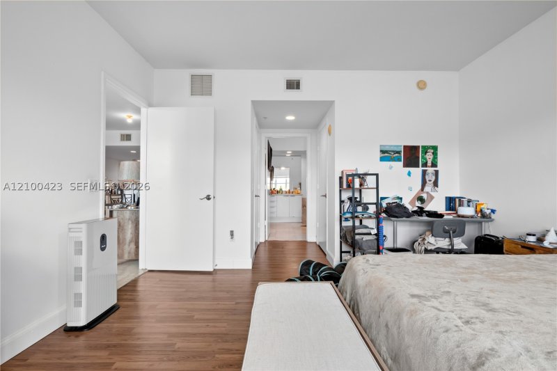 Condo for sale at One Fifty One at Biscayne 402