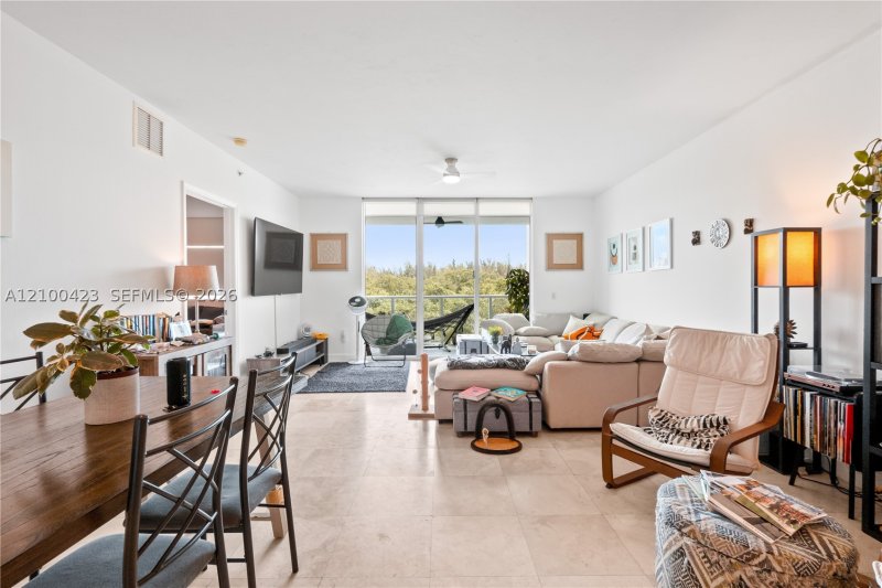 Condo for sale at One Fifty One at Biscayne 402