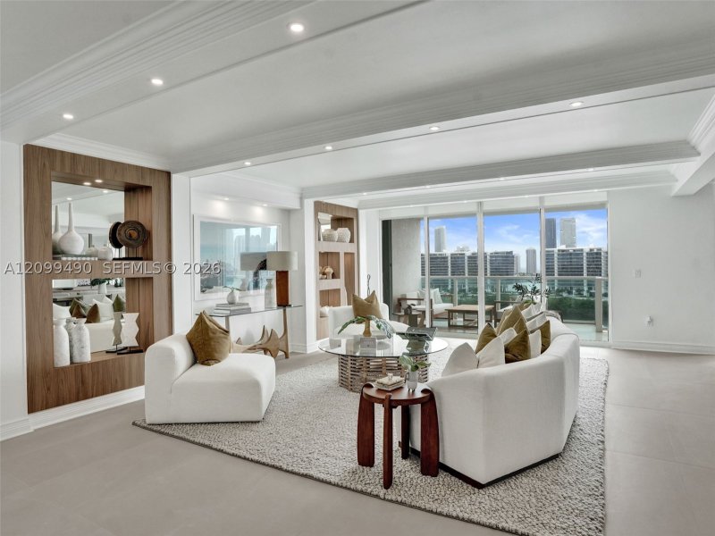 Comprar apartamento no Peninsula I 1502