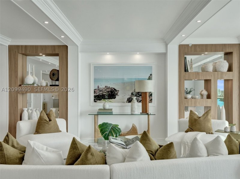 Comprar apartamento no Peninsula I 1502