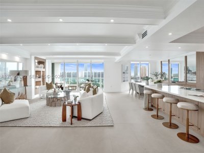 Comprar apartamento no Peninsula I 1502