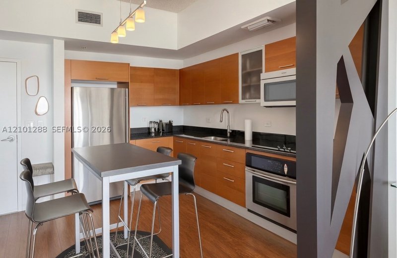 Condo for sale at Midtown Miami 2 H1603